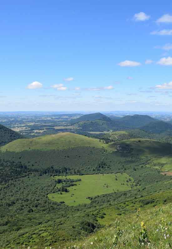 Volcans d'Auvergne et chane des Puys