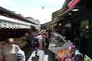 Dans une allée du Naschmarkt à Vienne