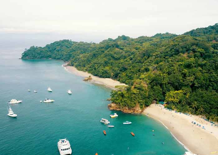 Vue sur une plage du Costa Rica