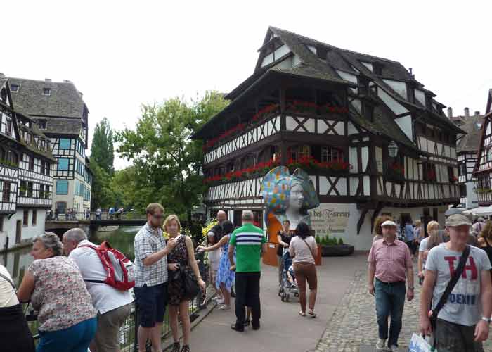 Maisons � colombages et canaux dans le quartier de la Petite France � Strasbourg